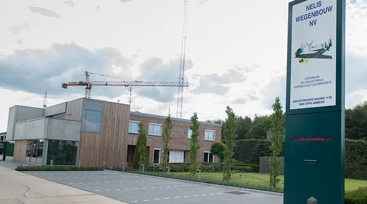 Leveraged (family) buyout bij Limburgs groeibedrijf Nelis Wegenbouw NV