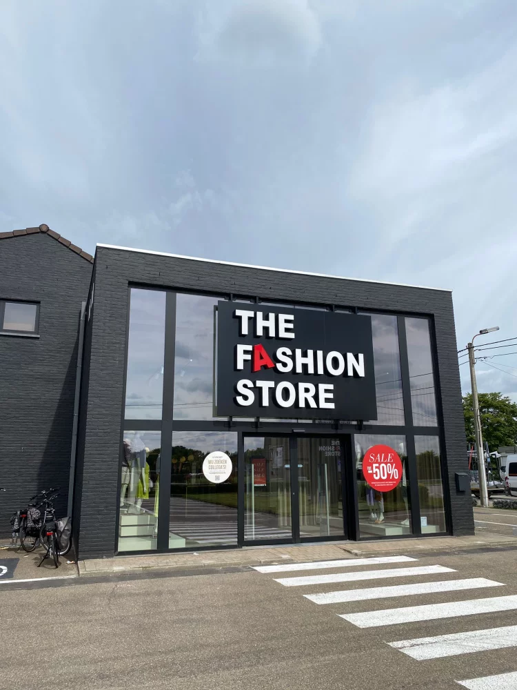 The Fashion Store neemt Modecenter Rommens over